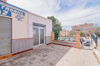 Local comercial en venta en Polígono Cartuja – La Paz en Granada