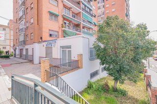 Local comercial en venta en Polígono Cartuja – La Paz en Granada
