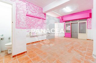 Local comercial en venta en Plaza de Toros - Santa Rita en Almería