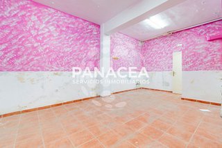 Local comercial en venta en Plaza de Toros - Santa Rita en Almería