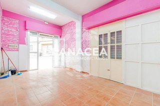 Local comercial en venta en Plaza de Toros - Santa Rita en Almería