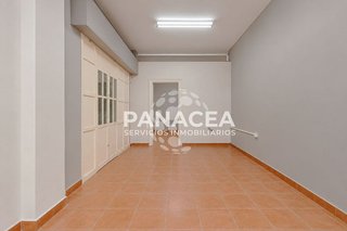 Local comercial en venta en Plaza de Toros - Santa Rita en Almería