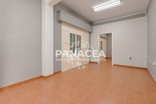 Local comercial en venta en Plaza de Toros - Santa Rita en Almería