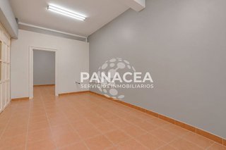 Local comercial en venta en Plaza de Toros - Santa Rita en Almería