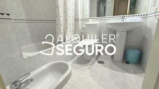 Piso en alquiler en Palacio de Congresos - Urbadiez - Entrepuentes en Sevilla