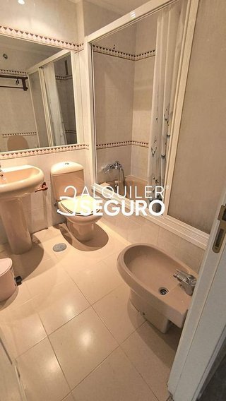 Piso en alquiler en Palacio de Congresos - Urbadiez - Entrepuentes en Sevilla