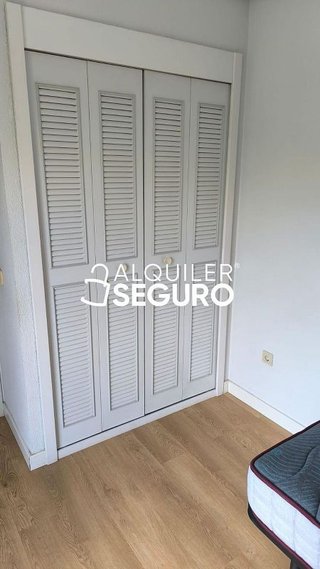 Piso en alquiler en Palacio de Congresos - Urbadiez - Entrepuentes en Sevilla