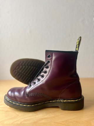 Botas Dr Martens Moradas Talla 40