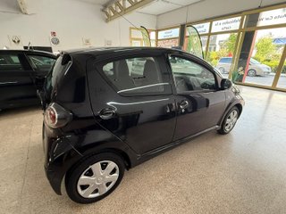 TOYOTA AYGO  ( motor Toyota ) 1.0i 70cv año 2010