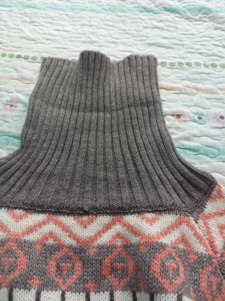 Jersey de cuello alto con estampado