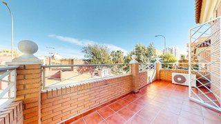 Chalet en venta en San Luis en Almería