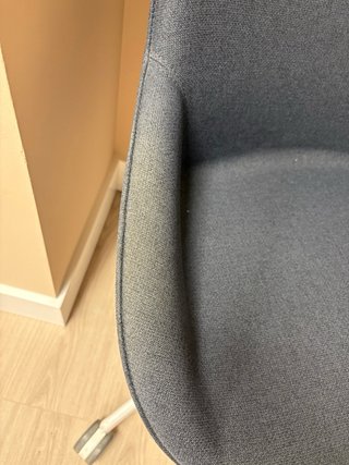 Sillas diferentes de oficina con ruedas