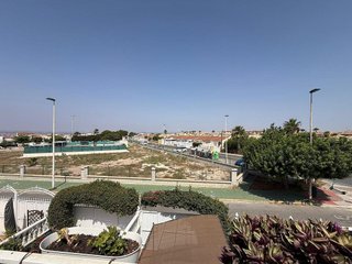 Casa adosada en venta en La Siesta - El Salado - Torreta en Torrevieja
