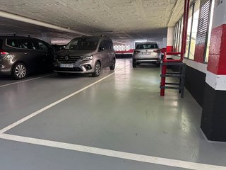 Garaje en venta en El Camp de l'Arpa del Clot en Barcelona