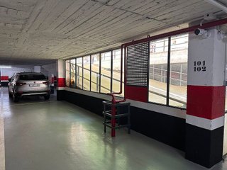 Garaje en venta en El Camp de l'Arpa del Clot en Barcelona