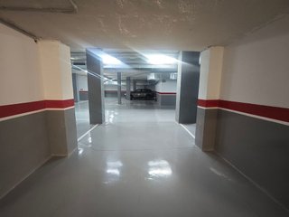 Garaje en venta en Centre en Badalona