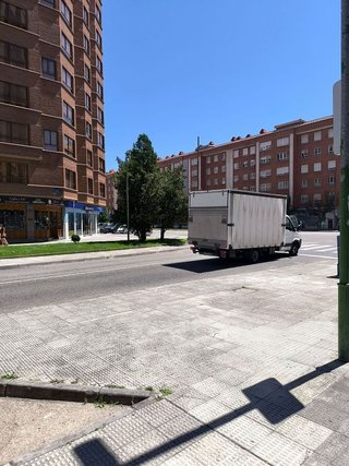 Local comercial en alquiler en Plaza España - Villa Pilar - Reyes Católicos - Vadillos en Burgos