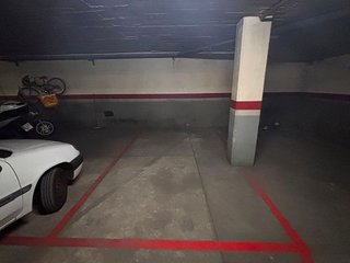 Garaje en venta en Centre en Cornellà de Llobregat