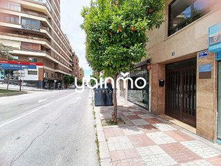 Local comercial en alquiler en Peñamefecit - Avda Barcelona en Jaén