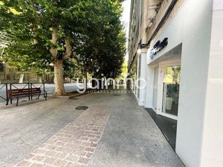 Local comercial en alquiler en Avda de Madrid - Pº de la Estación en Jaén
