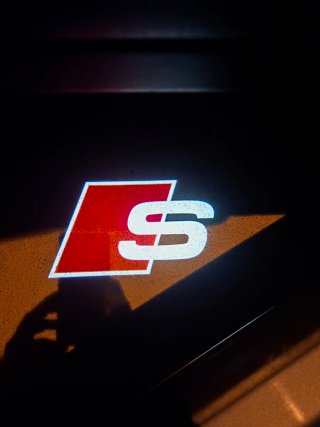 Logos LED Puertas Audi S-line o aros o quattro