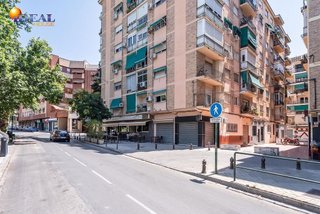 Piso en venta en Camino de Ronda - Rosaleda en Granada