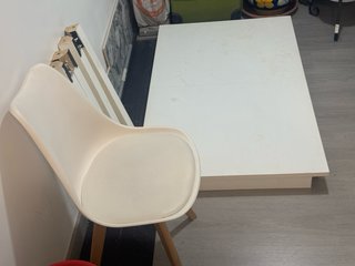Mesa de comedor con 4 asientos mesa extensible 220