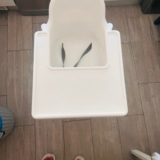 Trona Ikea  19e  Practicamente nueva