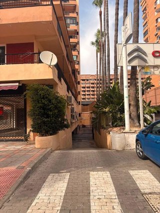 Garaje en venta en Zona Puerto Deportivo en Fuengirola