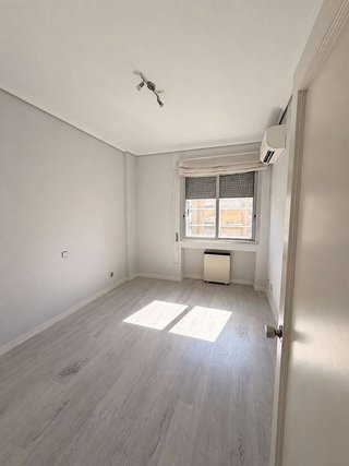 Piso en alquiler en Castillejos en Madrid