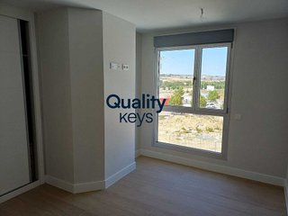 Piso en alquiler en Valdebebas - Valdefuentes en Madrid
