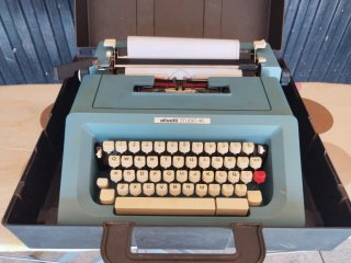 Olivetti maquina de escribir