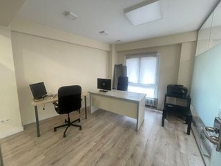 Oficina en alquiler en Zona Teatro Campoamor en Oviedo