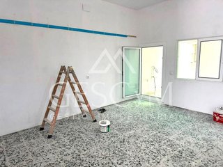 Local comercial en alquiler en Les Planes en Sant Joan Despí