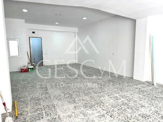 Local comercial en alquiler en Les Planes en Sant Joan Despí