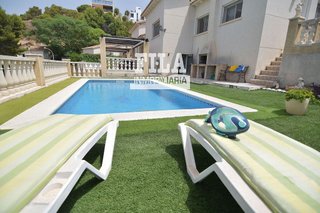 Casa adosada en venta en Eixample Residencial en Roda de Barà