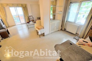 Piso en venta en Marxalenes en Valencia