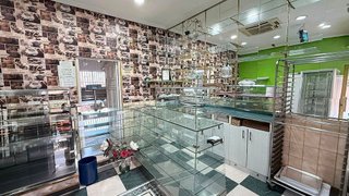 Local comercial en venta en Casco Histórico de Vallecas en Madrid