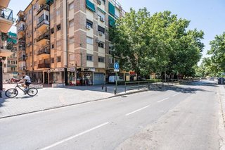 Piso en venta en Camino de Ronda - Rosaleda en Granada