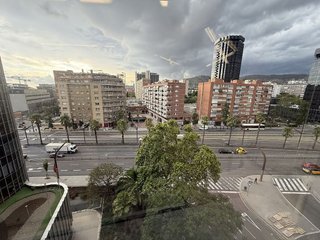 Oficina en alquiler en La Maternitat i Sant Ramon en Barcelona