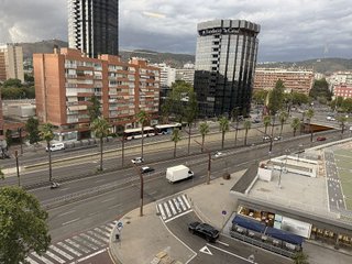 Oficina en alquiler en La Maternitat i Sant Ramon en Barcelona