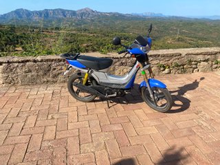 Derbi Variant Revolution Azul/Plata