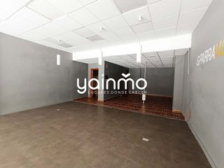 Local comercial en alquiler en Renfe - Bulevar 1º y 2º Fase en Jaén