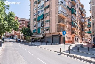 Piso en venta en Camino de Ronda - Rosaleda en Granada