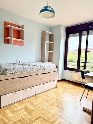 Piso en alquiler en Viesques en Gijón