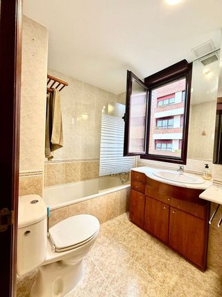 Piso en alquiler en Viesques en Gijón