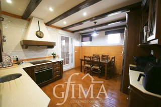 Casa adosada en venta en Tomelloso