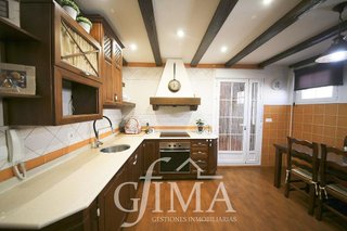 Casa adosada en venta en Tomelloso