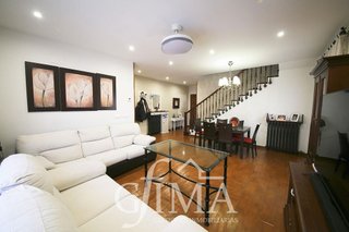 Casa adosada en venta en Tomelloso