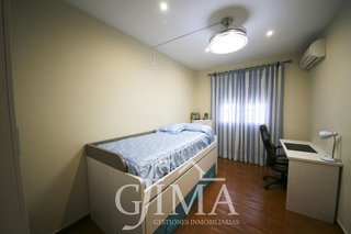 Casa adosada en venta en Tomelloso